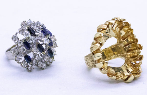 DAY & NIGHT 18 KT RING WITH 5.52 Ctw DIAMONDS AND SAPPHIRES