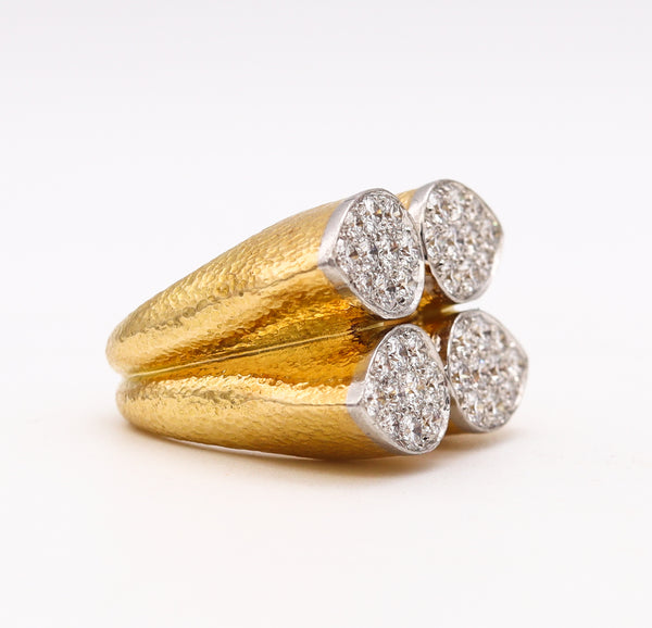 *David Webb 1970 New York Cocktail Ring in 18 kt Gold & Platinum with 4.03 Cts in VS Diamonds