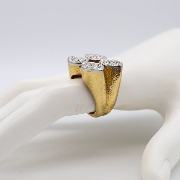 *David Webb 1970 New York Cocktail Ring in 18 kt Gold & Platinum with 4.03 Cts in VS Diamonds