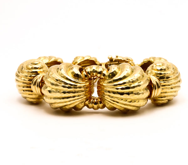*David Webb 1970 New York massive bombe bracelet in 18 Kt of textured yellow gold