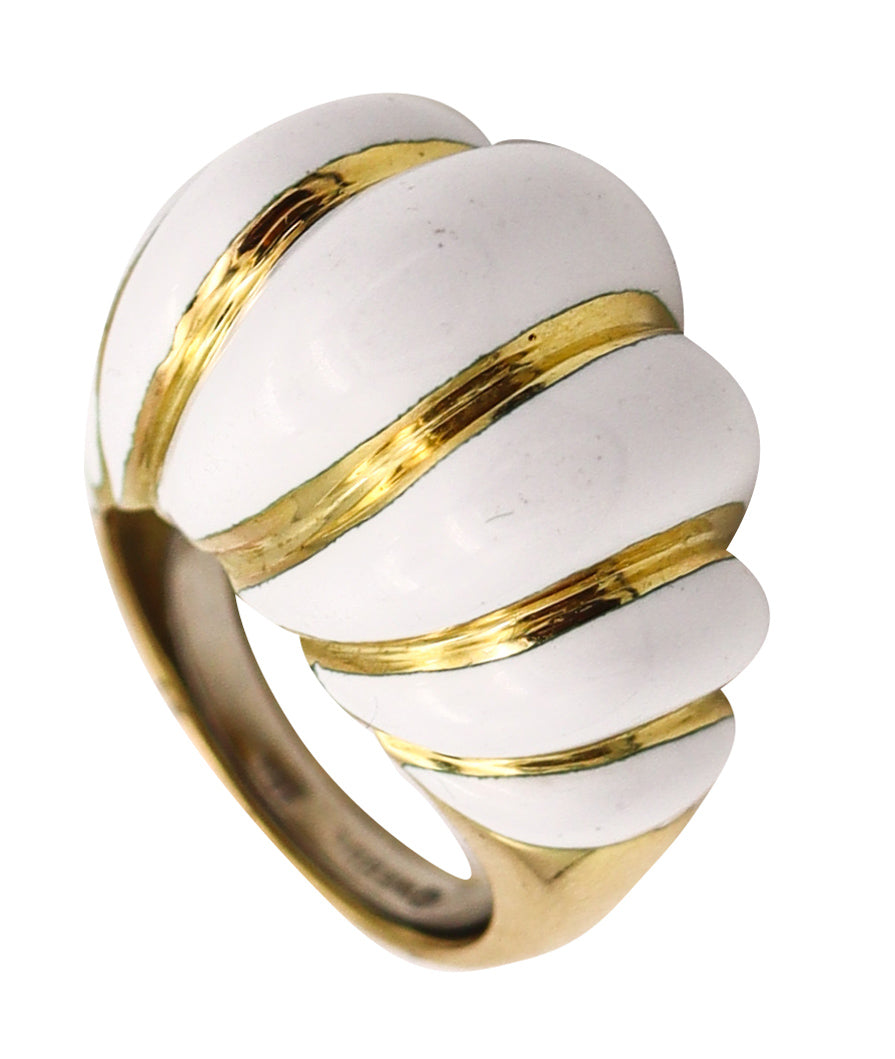 David Webb 1970 Vintage Fluted Cocktail Ring In 18Kt Yellow Gold With White Enamel