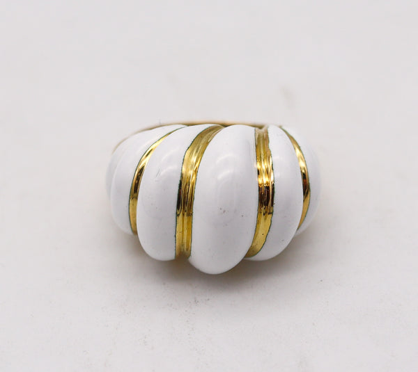 David Webb 1970 Vintage Fluted Cocktail Ring In 18Kt Yellow Gold With White Enamel