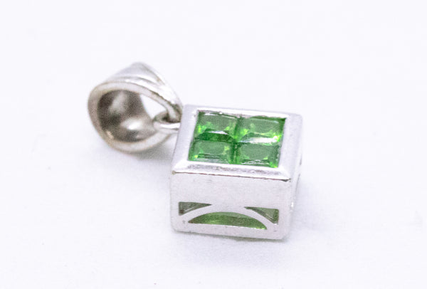 TSAVORITE GARNETS 18 KT WHITE GOLD SMALL PENDANT