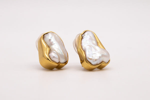 *Tambetti Milano 18 kt yellow gold clips-earrings with natural large baroque pearls