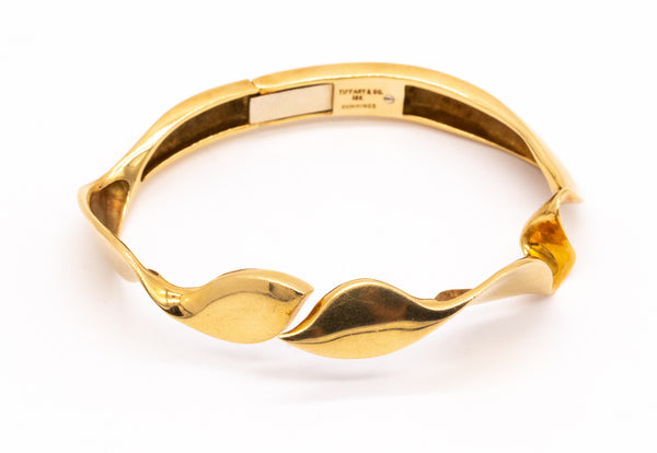 *Tiffany & Co 1980 by Angela Cummings Rare organic Calla lily bracelet in solid 18 kt yellow gold