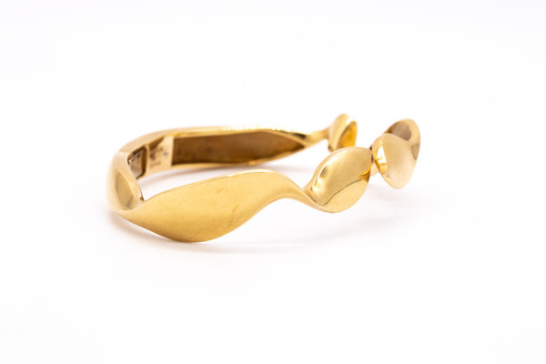 *Tiffany & Co 1980 by Angela Cummings Rare organic Calla lily bracelet in solid 18 kt yellow gold