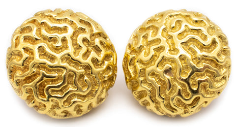*Nicholas Varney buttons clips-earrings in 18 kt textured yellow gold
