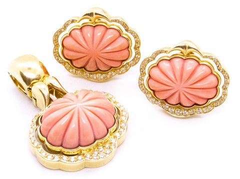 EARRINGS & PENDANT 18 KT SET WITH SCALLOPED CORAL AND 1.53 Cts DIAMONDS