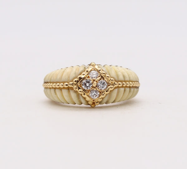 Van Cleef & Arpels 1970 Paris Ring In 18Kt Gold With VS Diamonds And White Coral