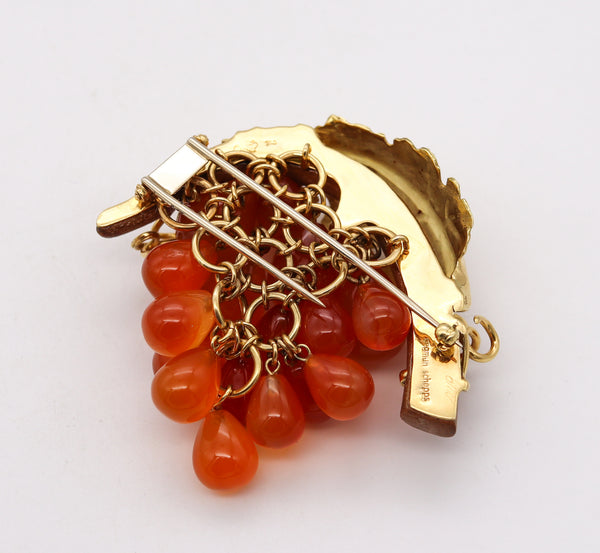 Seaman Schepps 1970 New York Grapes Brooch In 18Kt Gold With Wood & Carnelian