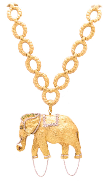 MASSIVE 18 KT GOLD SAUTOIR WITH A JEWELED ELEPHANT PENDANT