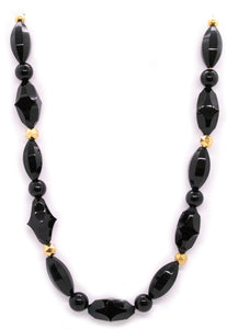 VICTORIAN 18 KT NECKLACE WITH MULTIPLES CARVINGS OF BLACK ONYX