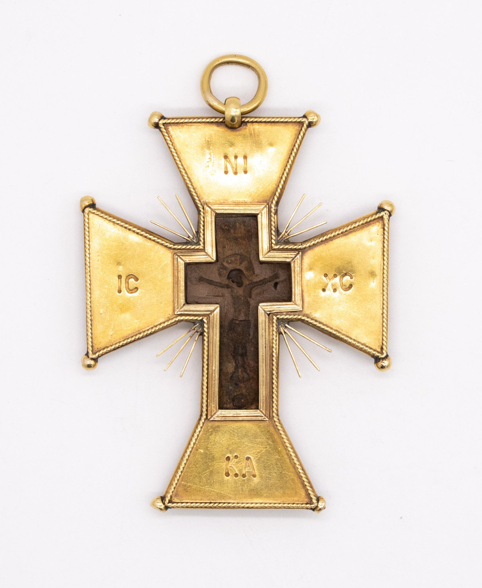 VICTORIAN 1870 OVERSIZED PECTORAL CROSS IN 17 KT YELLOW GOLD WITH