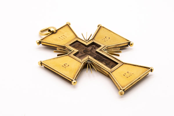 VICTORIAN 1870 OVERSIZED PECTORAL CROSS IN 17 KT YELLOW GOLD WITH A WOOD RELIC.