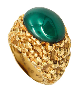 Van Cleef & Arpels 1970 Paris Cocktail Ring In 18kt Gold With 8.27 Cts Oval Chrysoprase