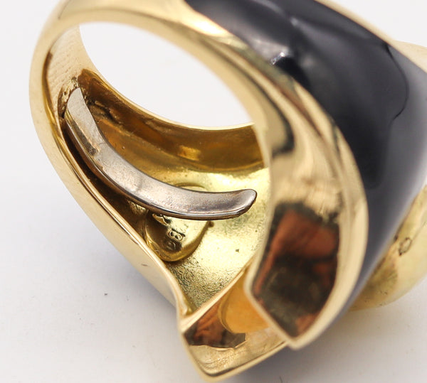 David Webb 1970 Vintage Cocktail Ring In 18 Kt Yellow Gold With Black Enamel