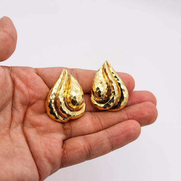 Henry Dunay New York Large Clip Earrings In Solid Faceted 18kt Yellow Gold