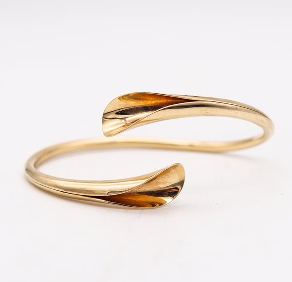 Timothy Grannis 1970 Sculptural Lilies Bangle Cuff Bracelet In 14Kt Yellow Gold