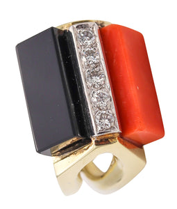 La Triomphe Geometric Cocktail Ring In 18Kt Gold With Diamonds Coral Onyx