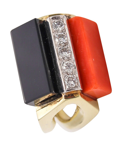 La Triomphe Geometric Cocktail Ring In 18Kt Gold With Diamonds Coral Onyx