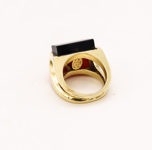 La Triomphe Geometric Cocktail Ring In 18Kt Gold With Diamonds Coral Onyx