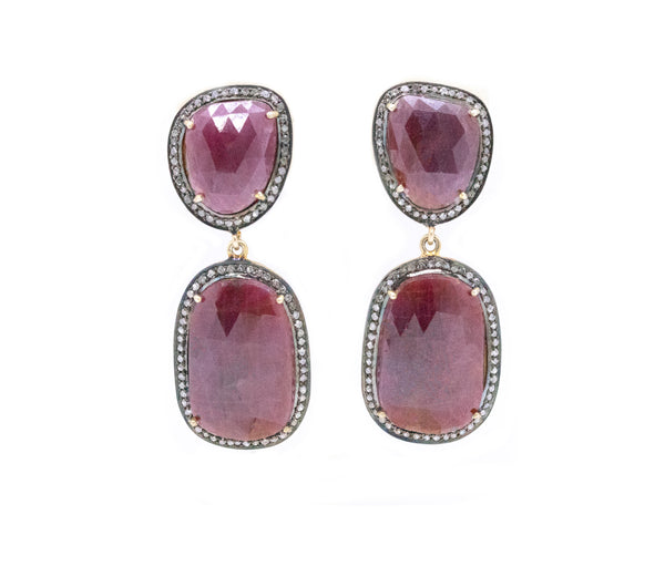 MODERN EARRINGS WITH SLICED RUBIES AND DIAMONDS