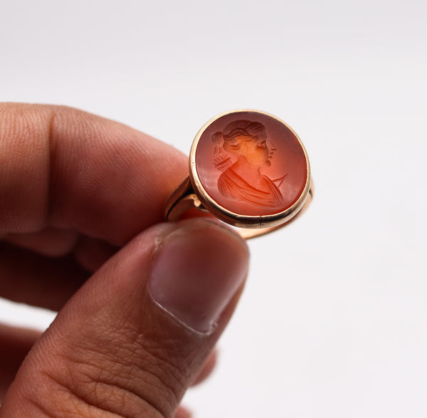 Victorian 1890 Signet Intaglio Ring In 18Kt Yellow Gold With Carved Carnelian