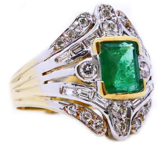 COLOMBIAN EMERALD AND DIAMONDS 18 KT GOLD VINTAGE RING