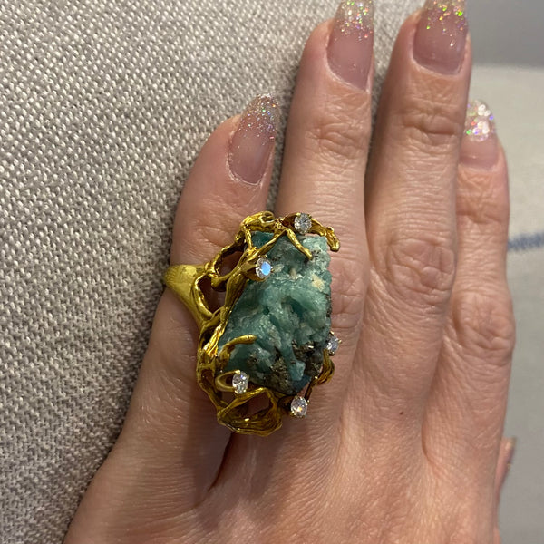 Modernist 1960 Massive Cocktail Ring In 18Kt With VS Diamonds And Crude Emerald