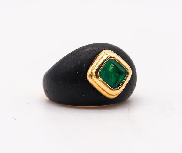Rene Boivin 1973 Paris Ebony Wood Cocktail Ring In 18Kt Gold With 1.77 Cts Colombian Emerald