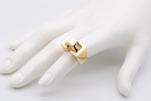 TIFFANY & CO. 1973 BY DON BERG GEOMETRIC RING IN 18 KT YELLOW GOLD
