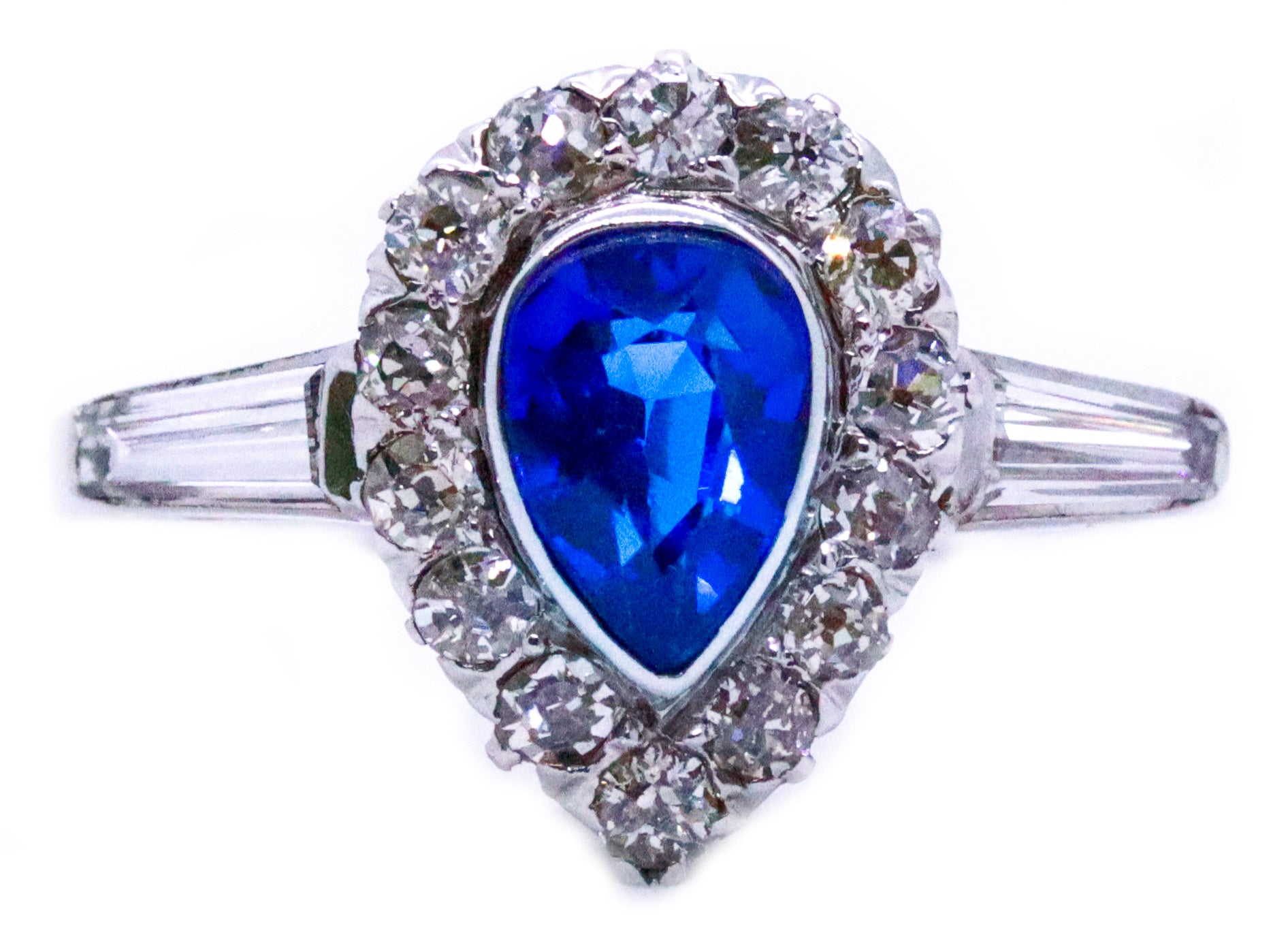 PLATINUM ART DECO 1940 RING WITH BLUE SAPPHIRE & DIAMONDS