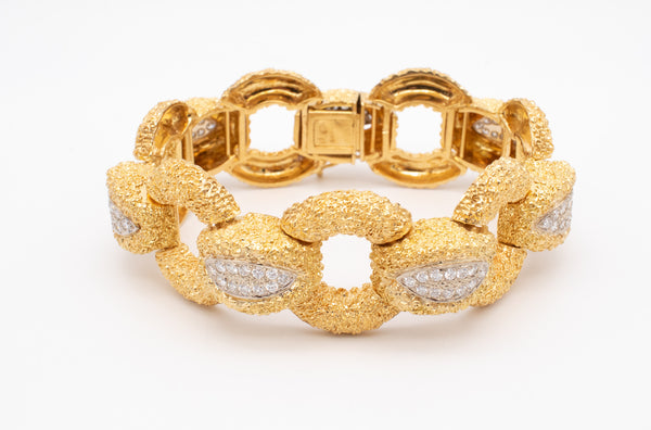 BIRKS 1960'S MID CENTURY 18 KT GOLD AND PLATINUM BRACELET WITH 3.36 Cts IN DIAMONDS