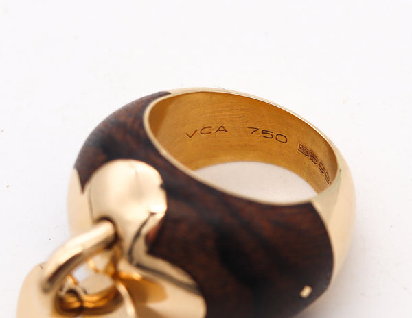 -Van Cleef & Arpels 1970 Paris Movable Heart Ring In 18Kt Yellow Gold With Carved Wood