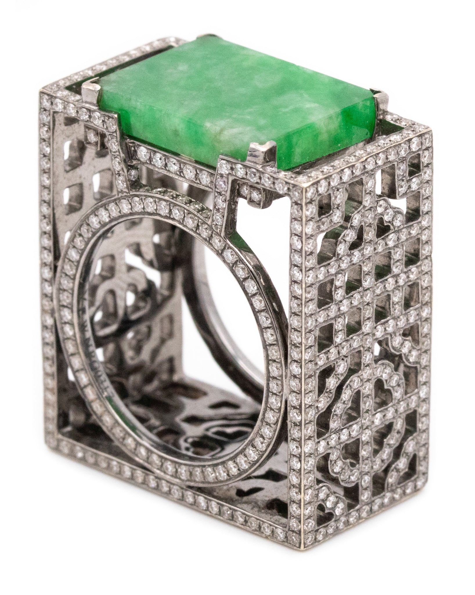 *Dickson Yewn geometric ring in 18 kt white gold with 12.33 Ctw in diamonds & jadeite