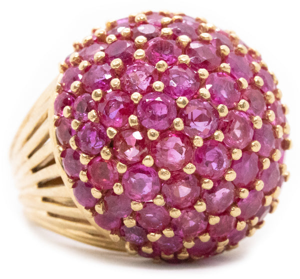 RETRO MID 1960'S BALL 18 KT COCKTAIL RING WITH 9.62 Cts OF RUBIES