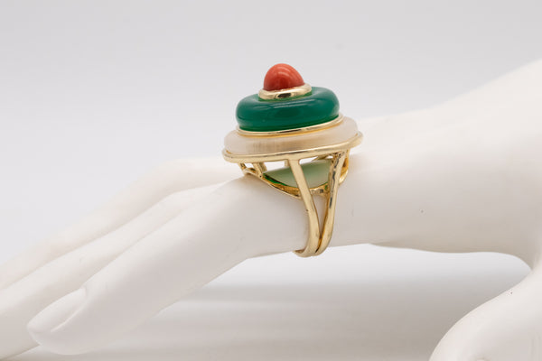 *Tiffany & Co 1973 Donald Claflin 18 kt ring with chrysoprase rock crystal and coral