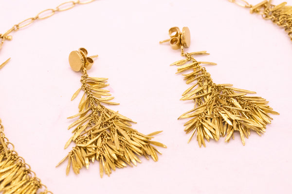 H. STERN RARE 18 KT BRUSHED FEATHERS GOLD SUITE OF NECKLACE & EARRINGS
