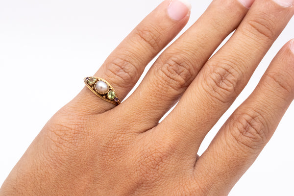 VICTORIAN 1890 RING IN 18 KT GOLD WITH NATURAL PEARL PERIDOT & AMETHYST