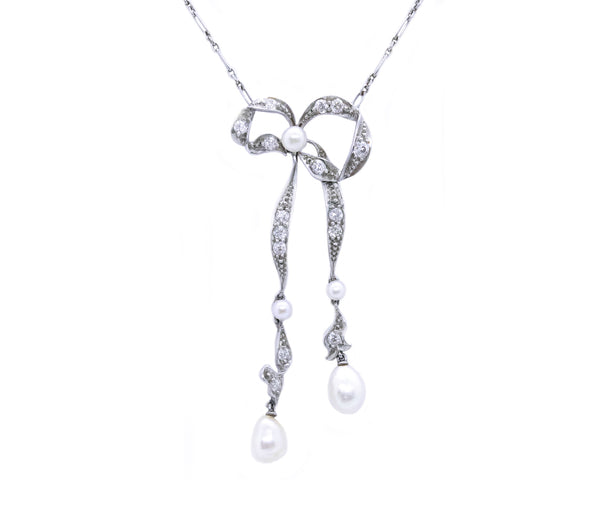 PLATINUM 1910 EDWARDIAN LARIAT WITH DIAMONDS AND NATURAL PEARLS