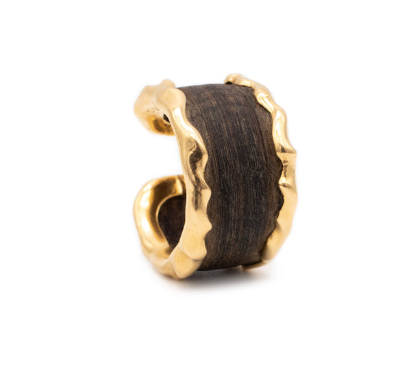 *Van Cleef & Arpels 1967 Paris iconic ring band in 18 kt yellow gold with carved wood