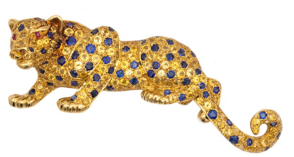 *Jean Vitau panther brooch in 18 kt yellow gold with 16.13 Cts of sapphires