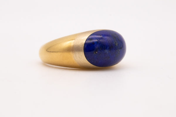 *Tiffany & Co. 1970 France Chevalier ring in 18 kt two tones gold with 6.83 cts lapis lazuli