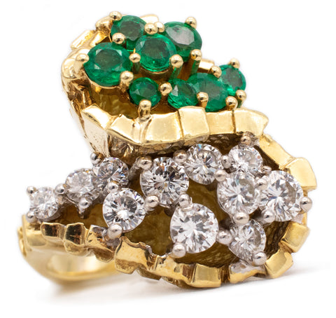 Modernist 1970 Bold Cocktail Ring In 18Kt With 3.15 Cts Of Diamonds And Emeralds