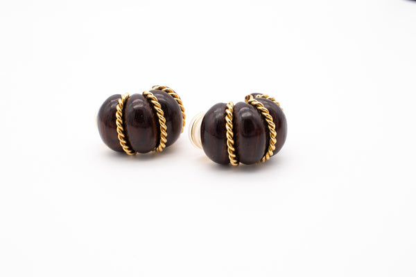 Seaman Schepps 18Kt Yellow Gold Fluted Clip-Earrings With Carvings Of Rose Wood