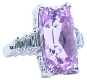 (S)Art Deco 18Kt Gold Sky Scraper Ring With 15.41 Cts Of Diamonds And Kunzite