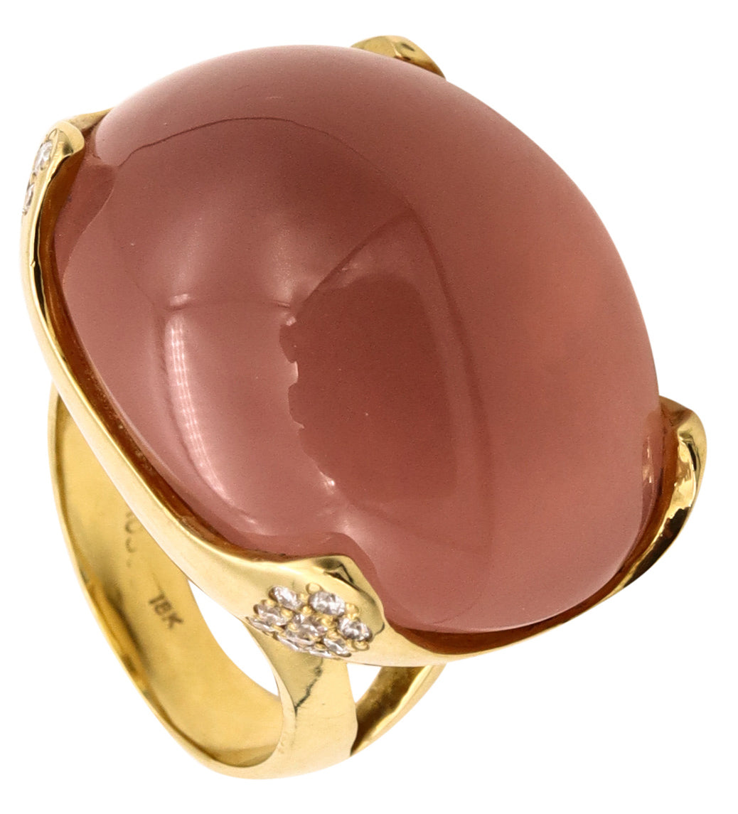 *Kara Ross Large Cocktail ring in 18 kt yellow gold with 53.92 Ctw in diamonds & pink quartz