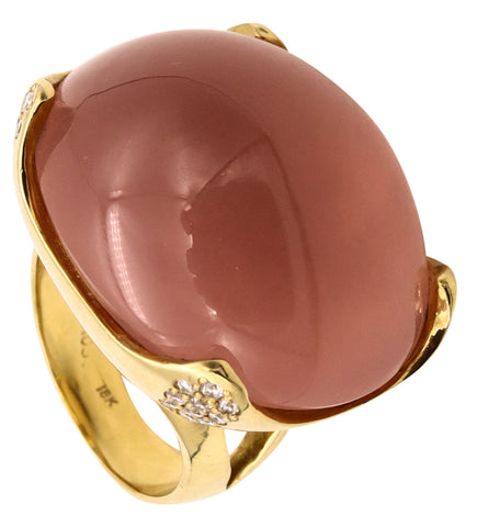 *Kara Ross Large Cocktail ring in 18 kt yellow gold with 53.92 Ctw in diamonds & pink quartz