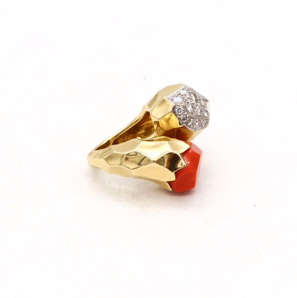 Kutchinsky 1972 London Toi et Moi Ring In 18Kt And Platinum With 1.20 Cts Diamonds And Coral