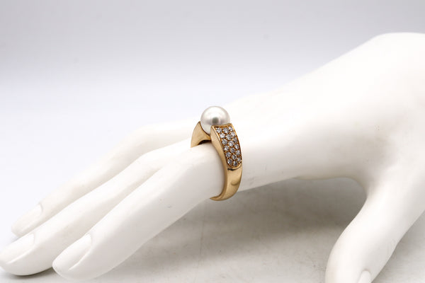 *Boucheron Paris 18 kt gold ring with VS diamonds and Akoya round white pearl